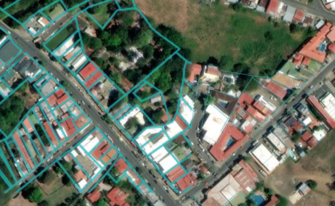 Satellite view of Jacó with the official cadastre lines