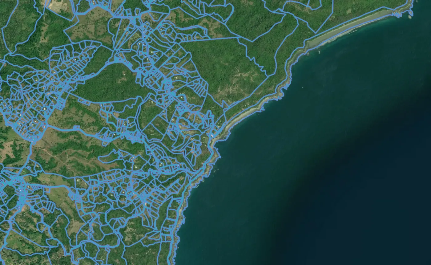 Satellite view of Montezuma with the official cadastre lines