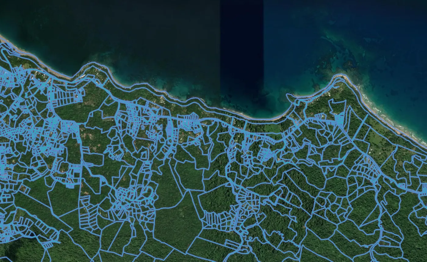 Satellite view of Playa Chiquita with the official cadastre lines