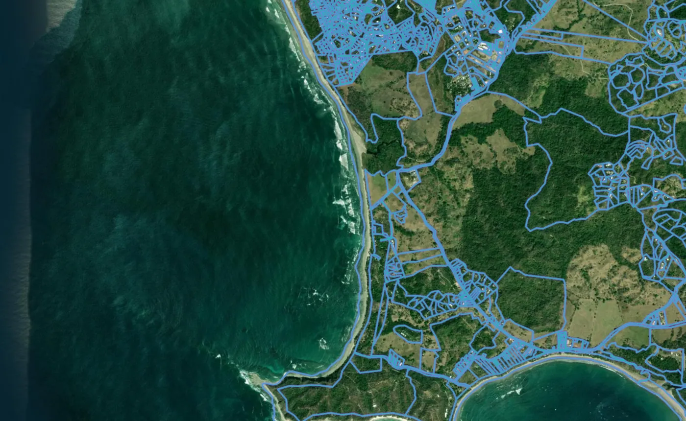 Satellite view of Playa Pelada with the official cadastre lines